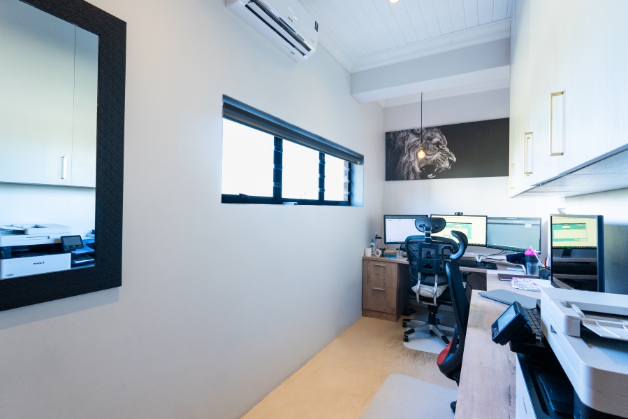 5 Bedroom Property for Sale in Van Riebeeckstrand Western Cape